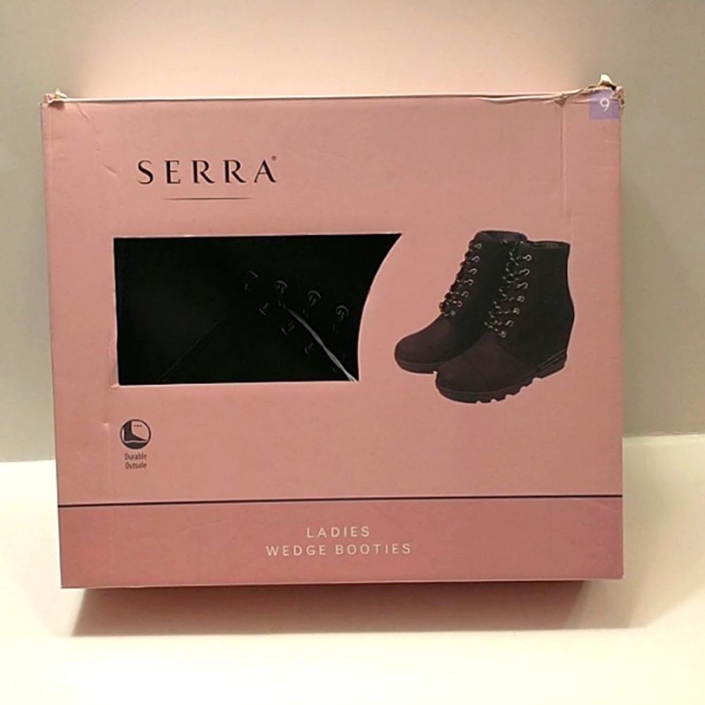 Serra Ladies Wedge Booties Size 9 Black Color